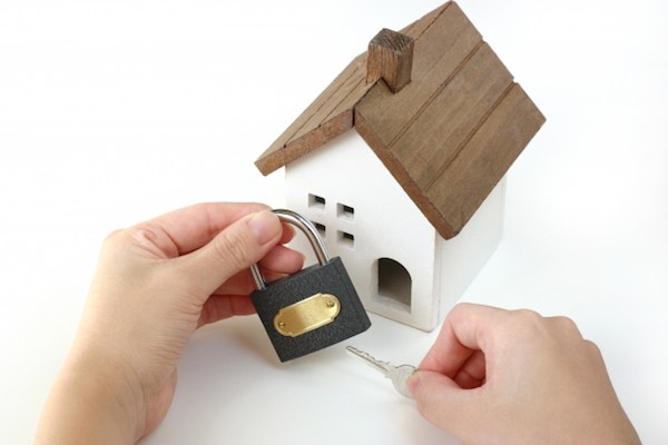 あなたの家は大丈夫!?泥棒に狙われやすいマンションとは｜自宅編