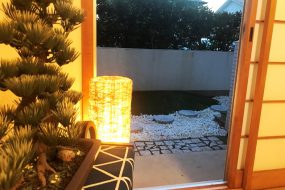 香川県へ旅行の方必見！家族で泊まれる駐車場付き民泊【Alphabed高松香西駅前】