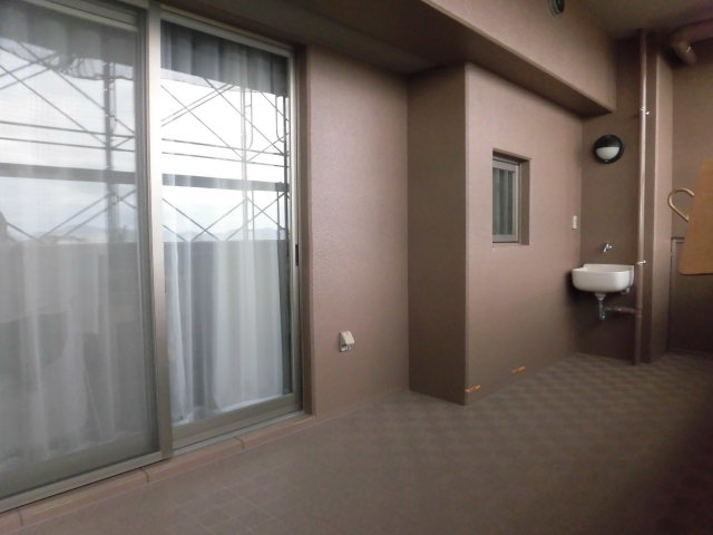 マンション大規模修繕工事におけるバルコニーの準備とは