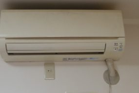 コロナ対策｜換気の時のエアコンは「停止？」「つけたまま？」電気代が節約できるのはどっち？