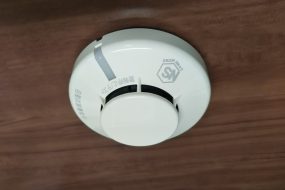 もしもの時の為に取り付けましょう。『住宅用火災警報器』