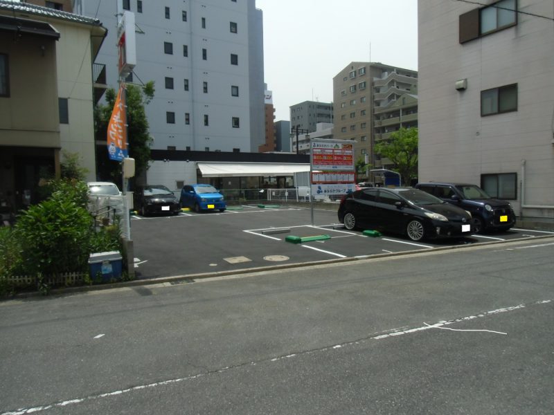 コインパーキングのサービス券と定期券って何が違うの?いつでも利用可能? コインパーキングのサービス券と定期券って何が違うの?いつでも利用可能?