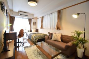 高知の観光名所『ひろめ市場』徒歩圏内！とさでん大橋通駅徒歩1分＆テレワーク向け【Alphabed30高知本町】