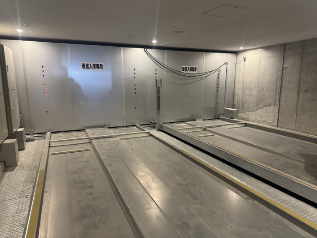 充電対応パレットと非対応パレット