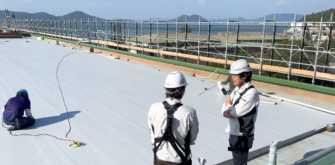 高いところは怖い!屋上工事について【動画あり】 高いところは怖い!屋上工事について【動画あり】