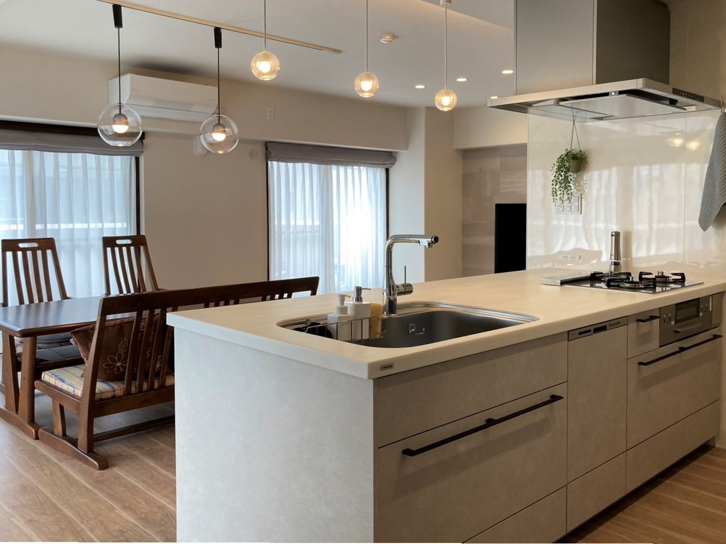 リフォーム事例のご紹介『ナチュラルモダンな明るい空間』