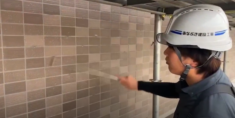 【動画あり】大規模修繕工事の「タイル工事」とは？